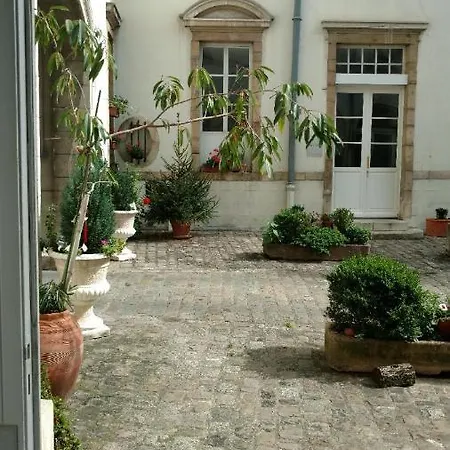 Flat Down Town 아파트 디종