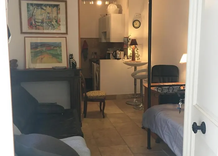 Flat Down Town Dijon